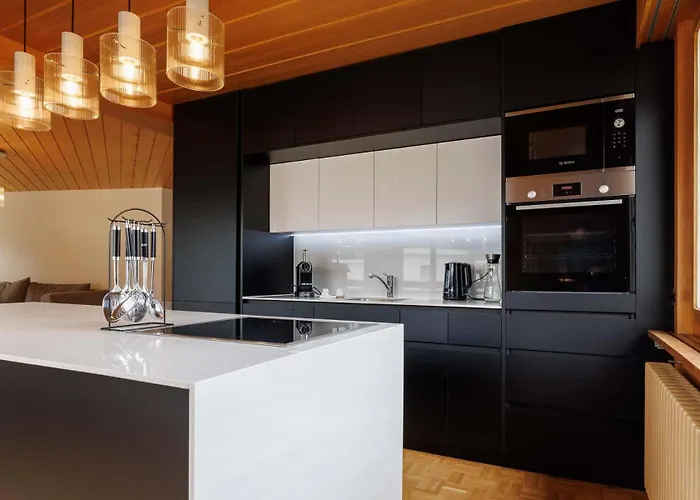 Luxe With Views Private Balcony Apartment