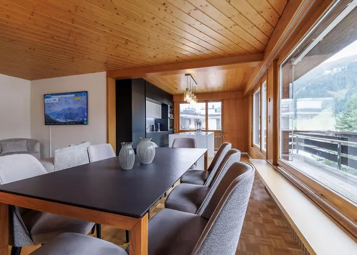 Luxe With Views Private Balcony Apartment *