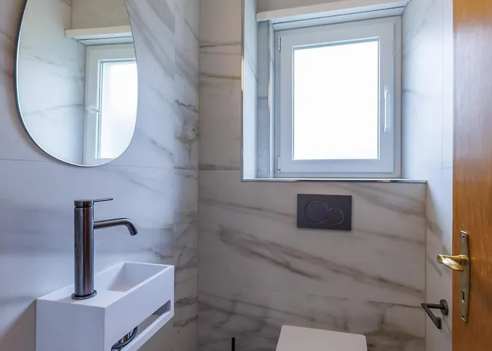 Luxe With Views Private Balcony 达沃斯